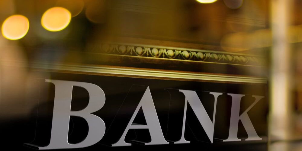 Banki wypowiadają umowy firmom kryptowalutowym – PSB interweniuje