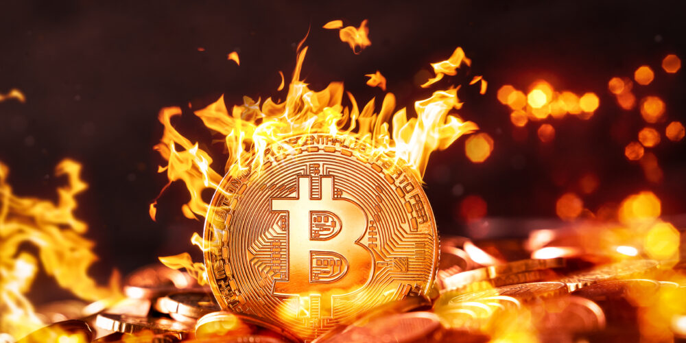 Dane z USA sugerują, że przed nami obniżki stóp proc. Kurs bitcoina… spada. Podsumowanie tygodnia #499