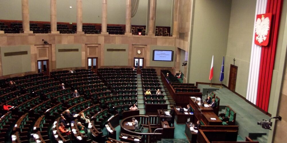 Polska poprawi ustawę dot. kryptowalut? Kalifornia wprowadza prokryptowalutowe prawo. Podsumowanie tygodnia #567