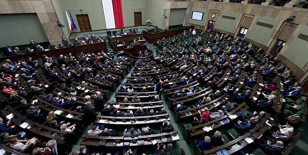 SEC zezwala na płynny staking. Posłowie chcą wzmocnić branże kryptowalut. Podsumowanie tygodnia #585